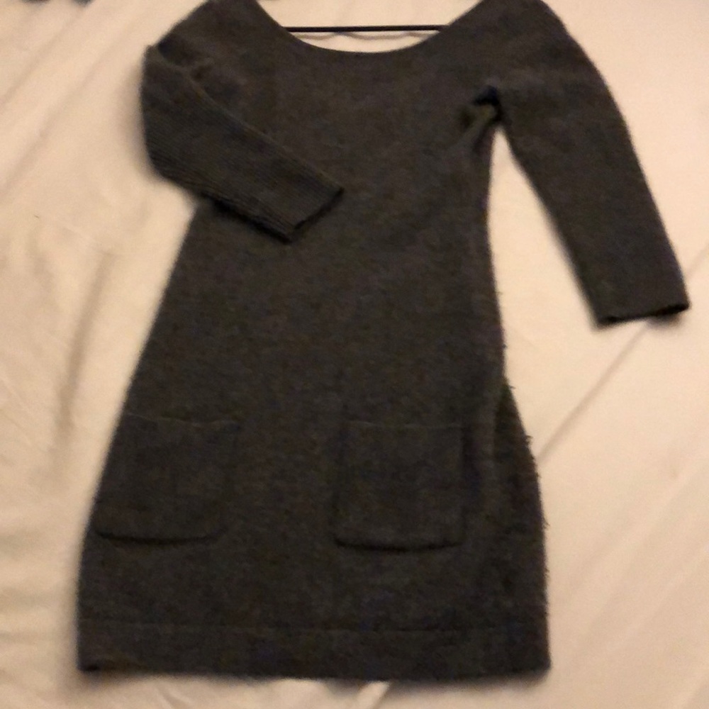 Be be cashmere sweater dress with v back